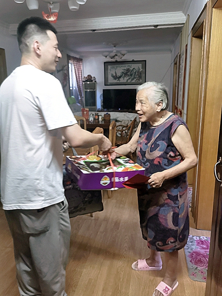 浙農(nóng)實(shí)業(yè)寧波項(xiàng)目組織開展&ldquo;八一&rdquo;擁軍慰問活動(dòng)