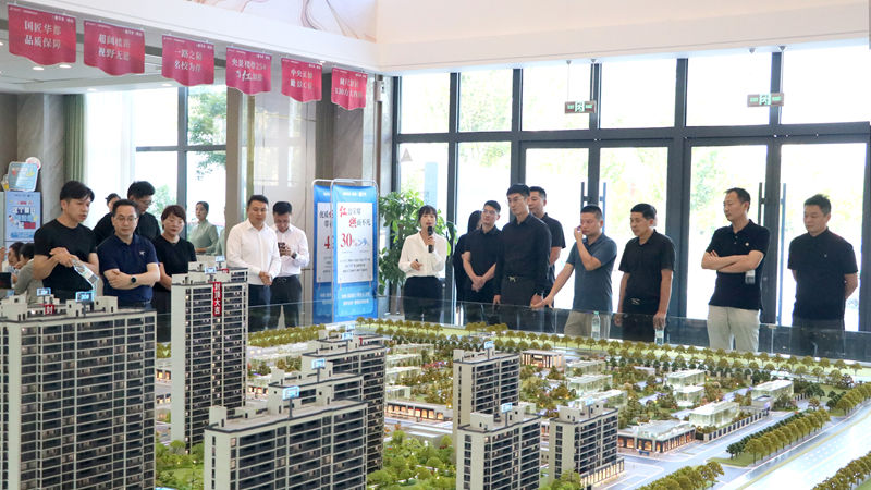 濟(jì)寧華都舉辦國濱府&middot;慧生活市集招商交流會(huì)